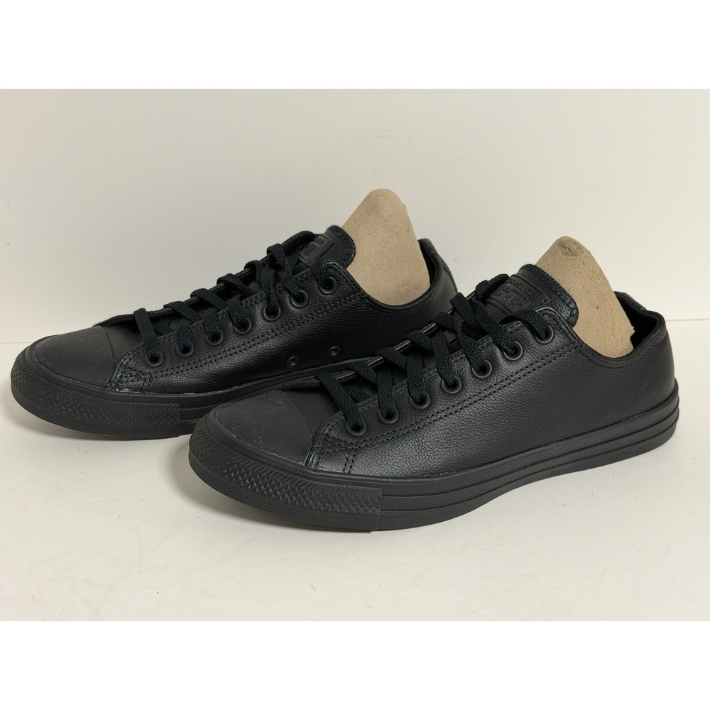 Converse Chuck Taylor All Star Low Top Leather sneakers, Men's 8.5/Womens 10.5